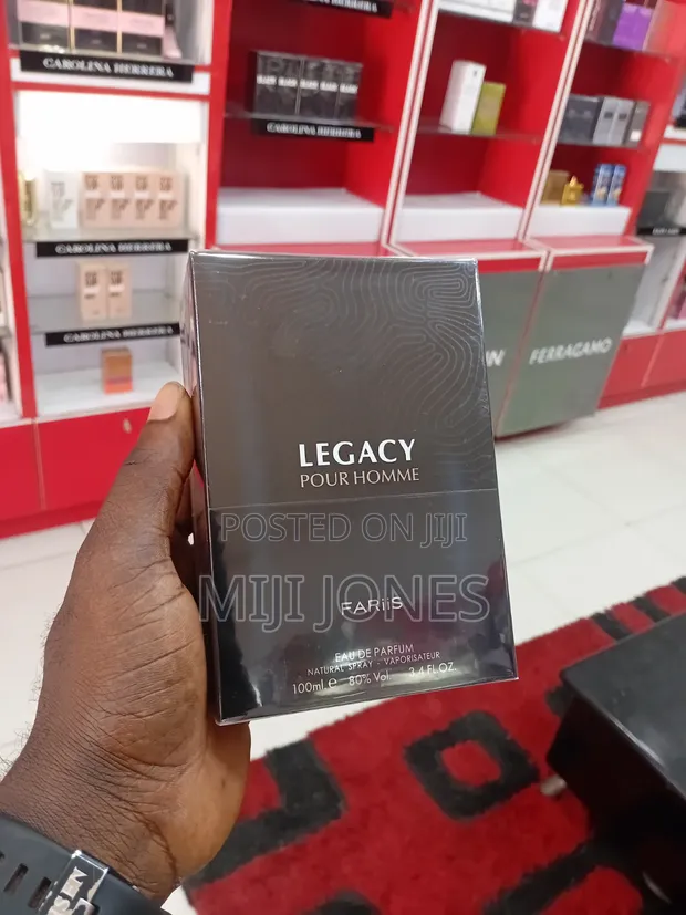 Fariis Legacy bottle